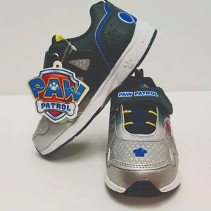 Paw patrol boys size 10 light up shoes